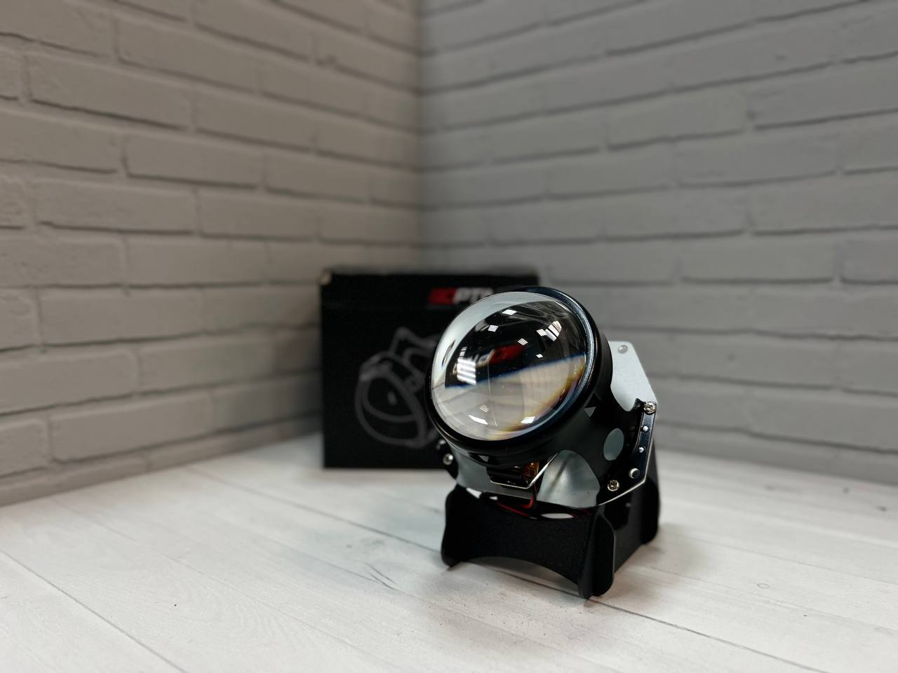 Биксеноновые линзы Optima Magnum 3.0″ H1