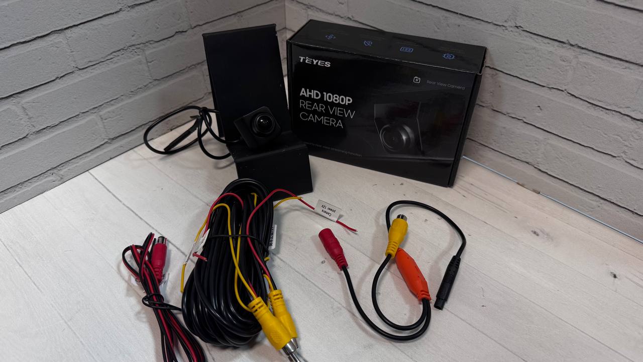 Камера заднего вида Teyes Sony TS88