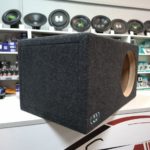 Короб под сабвуфер с трубой 10″